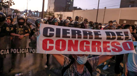 El Congreso de Perú rechaza censura contra ministro del Interior por violencia policial