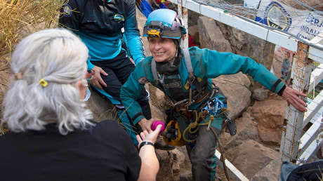 La alpinista española Beatriz Flamini completa su hazaña: 500 días sola y aislada en una cueva