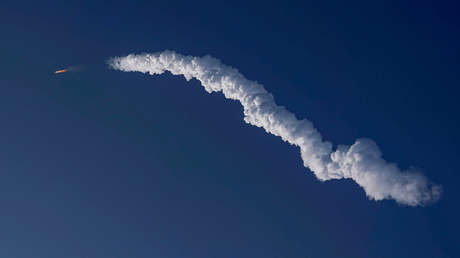 Investigan la explosión del cohete de SpaceX por posible dispersión de restos peligrosos
