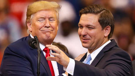 Revelan que Trump estaría examinando un dúo inesperado con DeSantis