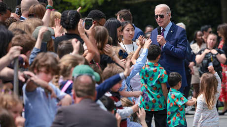 Un niño ayuda a Biden a recordar cuál fue el último país que visitó (VIDEO)
