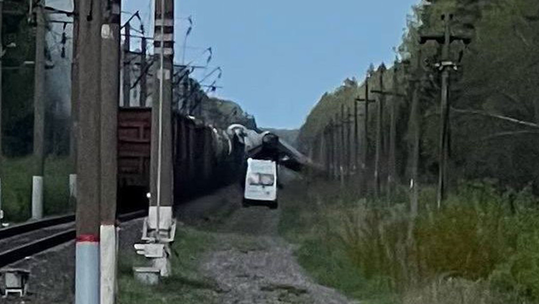 Descarrila un tren de carga tras la explosión de una vía férrea en una provincia rusa fronteriza con Ucrania