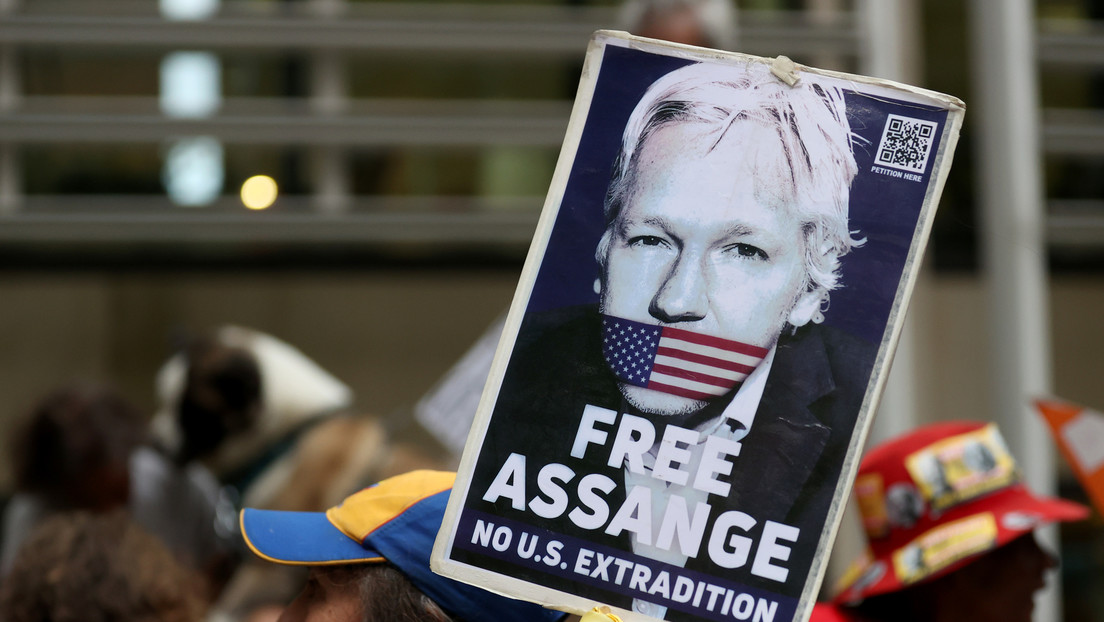 Pregunta de un corresponsal que demuestra la hipocresía de EE.UU. en relación a Assange