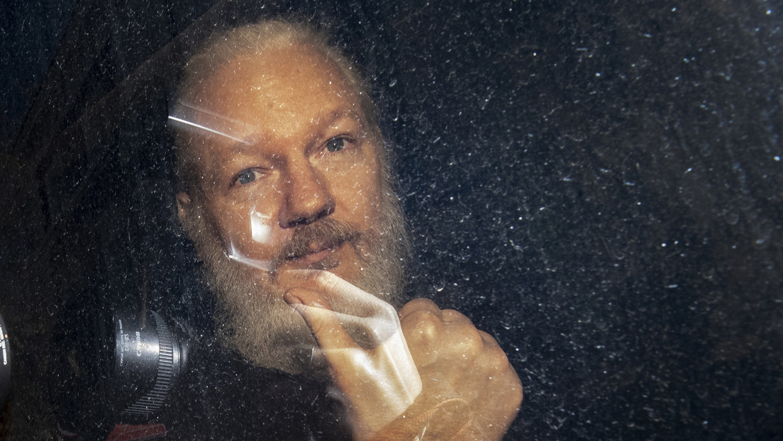 El primer ministro australiano dice estar "frustrado" por la detención continuada de Julian Assange