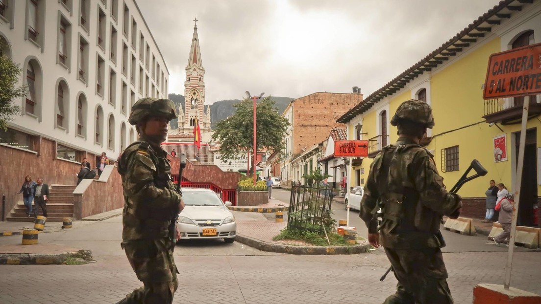 Militares retirados de Colombia protestan contra el Gobierno