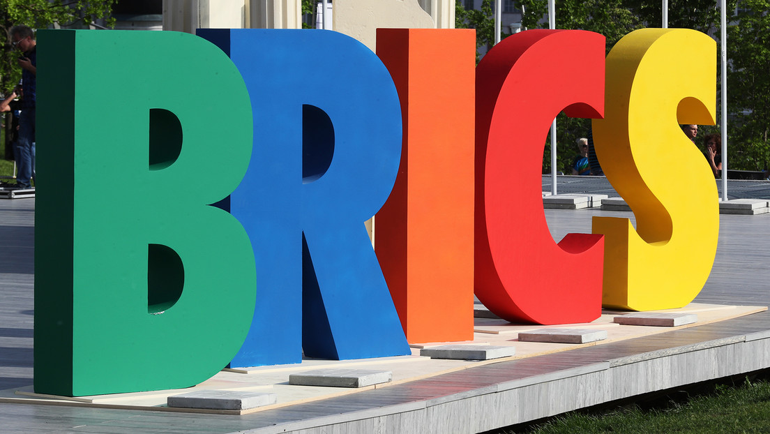 Los BRICS podrían debatir el uso de una moneda común en su próxima cumbre