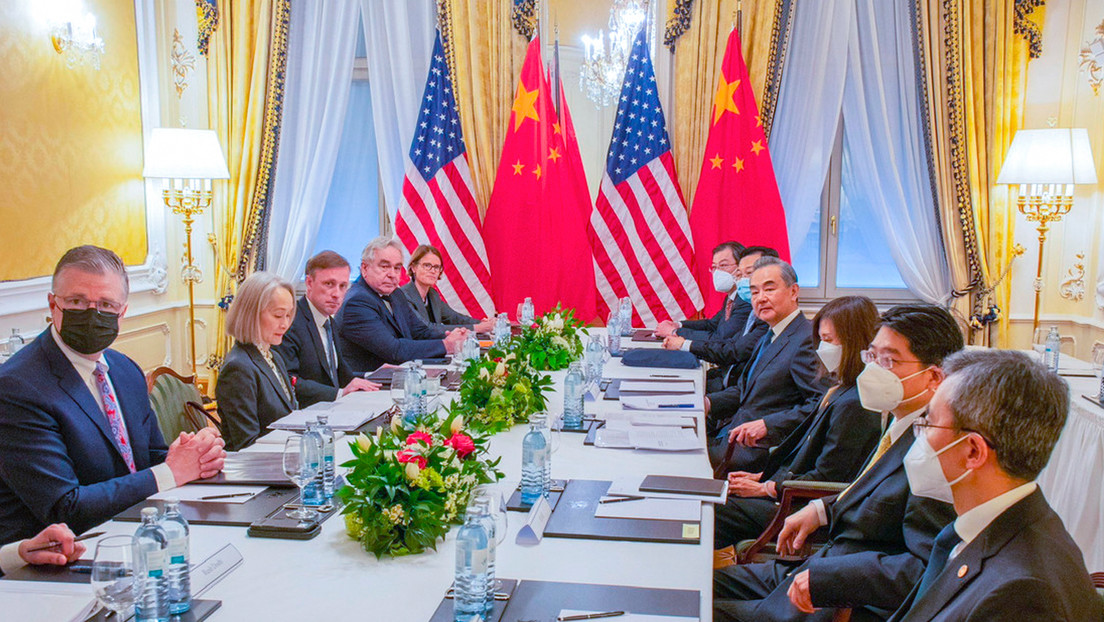 Principal asesor de Biden se reúne con el jefe de la diplomacia china en un intento por calmar tensiones