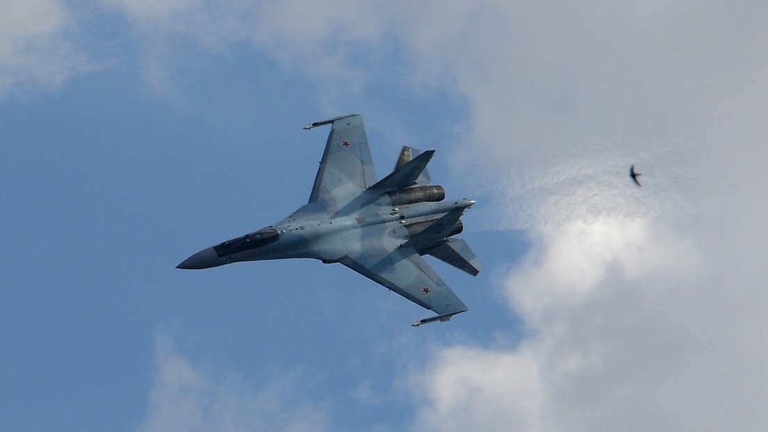 Un Su-27 ahuyenta a dos aviones de patrulla de Francia y Alemania de la frontera rusa sobre el mar Báltico