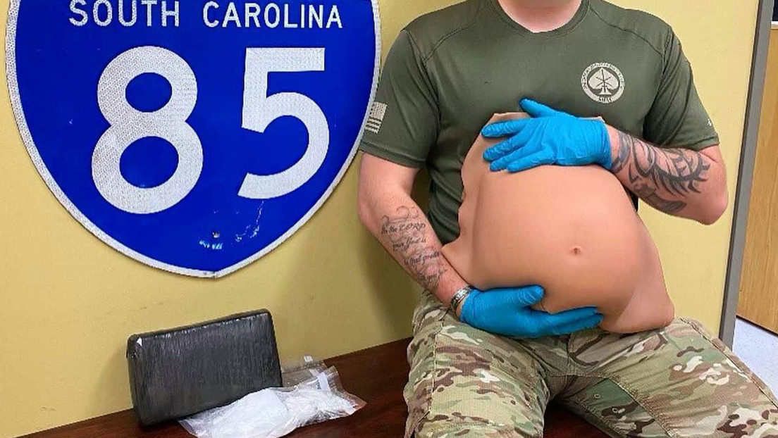 Detienen a una mujer 'embarazada' con 1,5 kilos de cocaína en lugar del feto