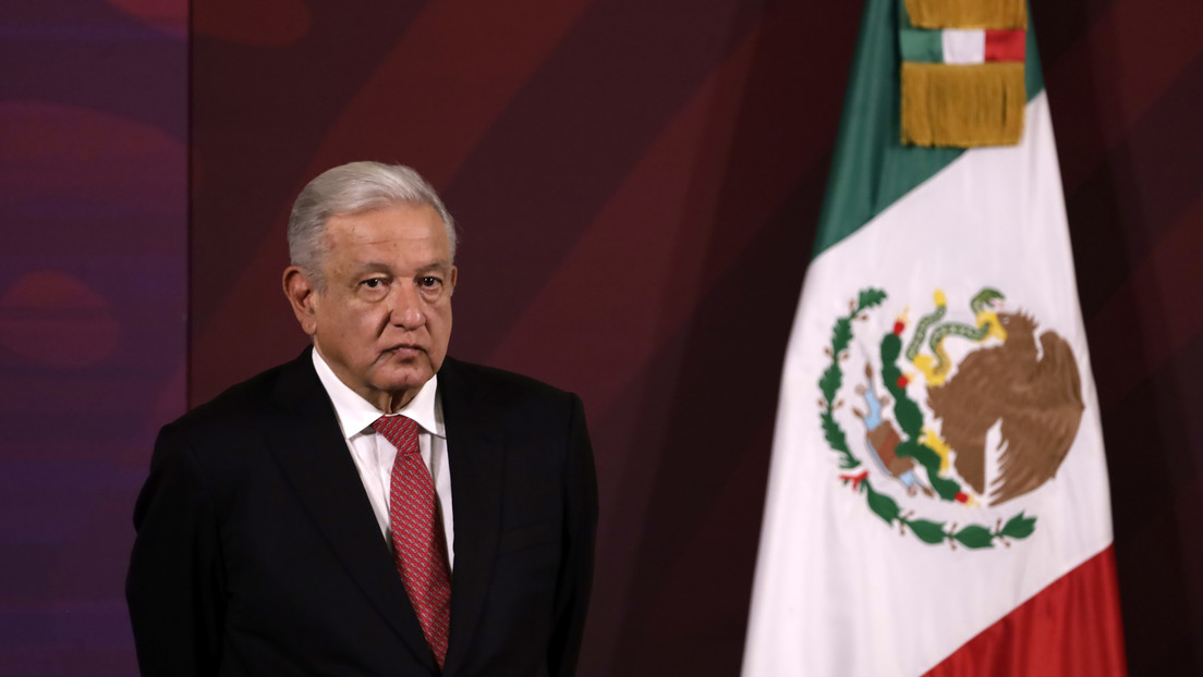 López Obrador anuncia aumento salarial de 8,2 % para los maestros en México