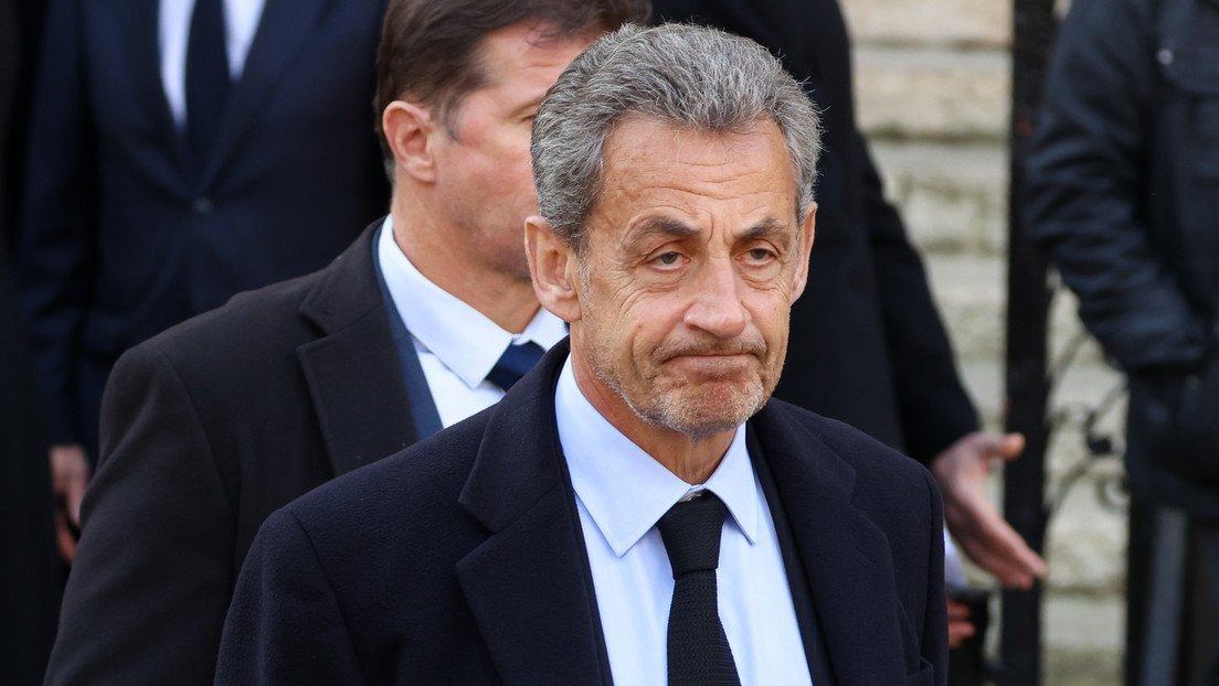 Condenan a tres años de prisión, uno de ellos firme, al expresidente francés Nicolas Sarkozy en el caso de escuchas telefónicas