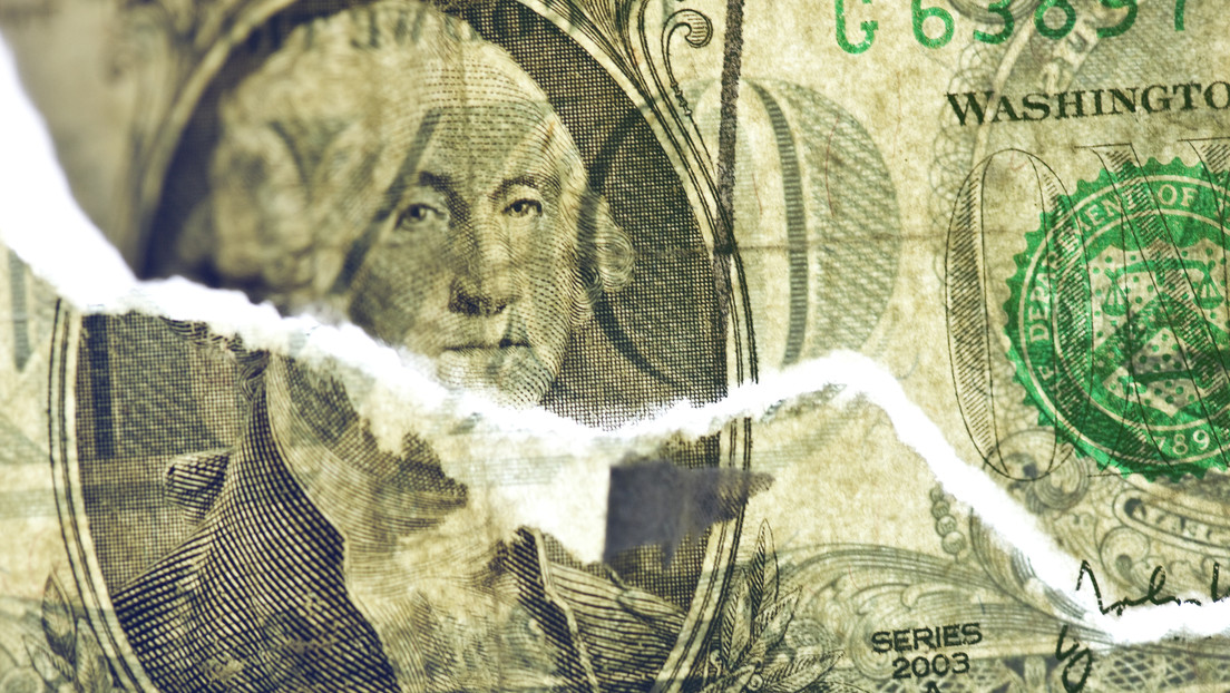 "El tiempo de EE.UU. llegará a su fin": Inversor dice que el dólar está perdiendo su estatus de primera divisa mundial