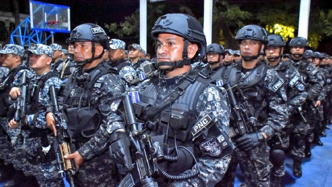 Levantan un cerco militar alrededor de una ciudad en El Salvador tras el asesinato de un policía