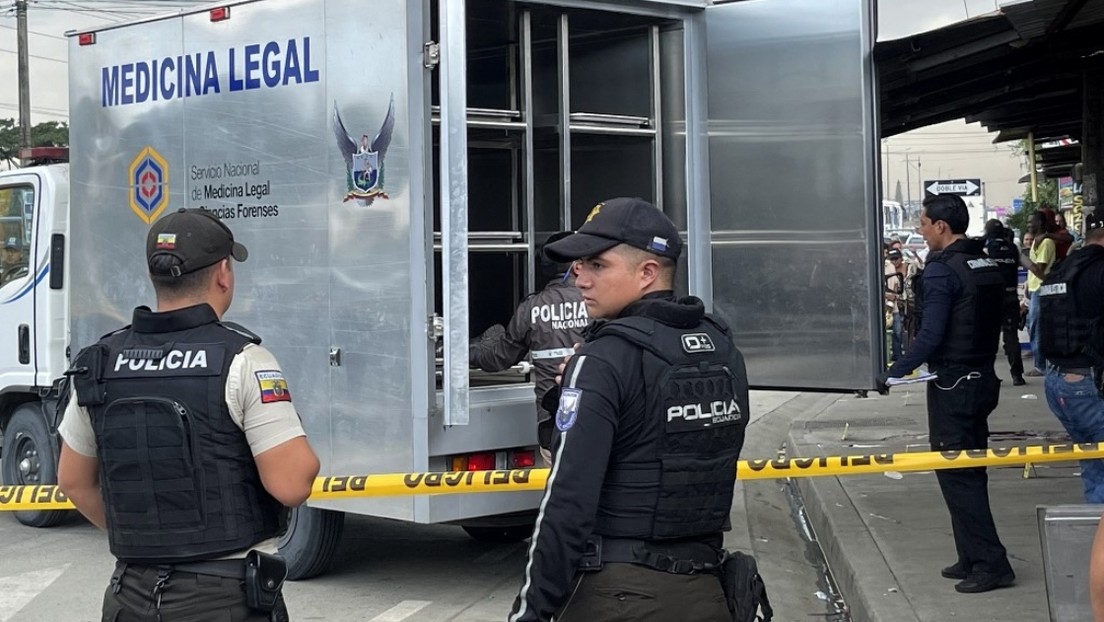 Sicarios asesinan a cuatro personas en el velorio de un agente que fue acribillado en Ecuador