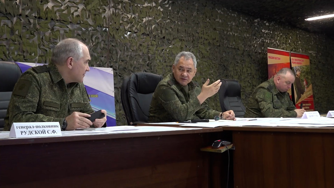 VIDEO: Shoigú inspecciona un puesto de mando en la zona de la operación militar rusa