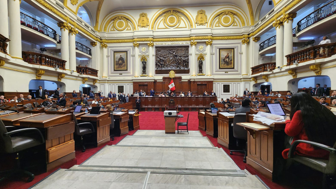 Comisión del Congreso de Perú aprueba proyecto que permitiría a Boluarte gobernar de forma "remota"