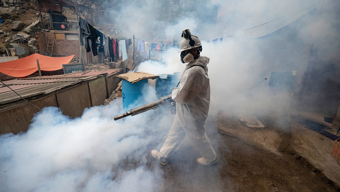 Muertes récord y hospitales saturados: el dengue provoca inédita emergencia sanitaria en Perú