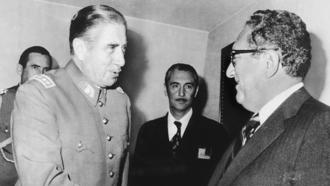 "Queremos ayudarle": El archivo sobre Kissinger que reafirma el apoyo de EE.UU. a Pinochet