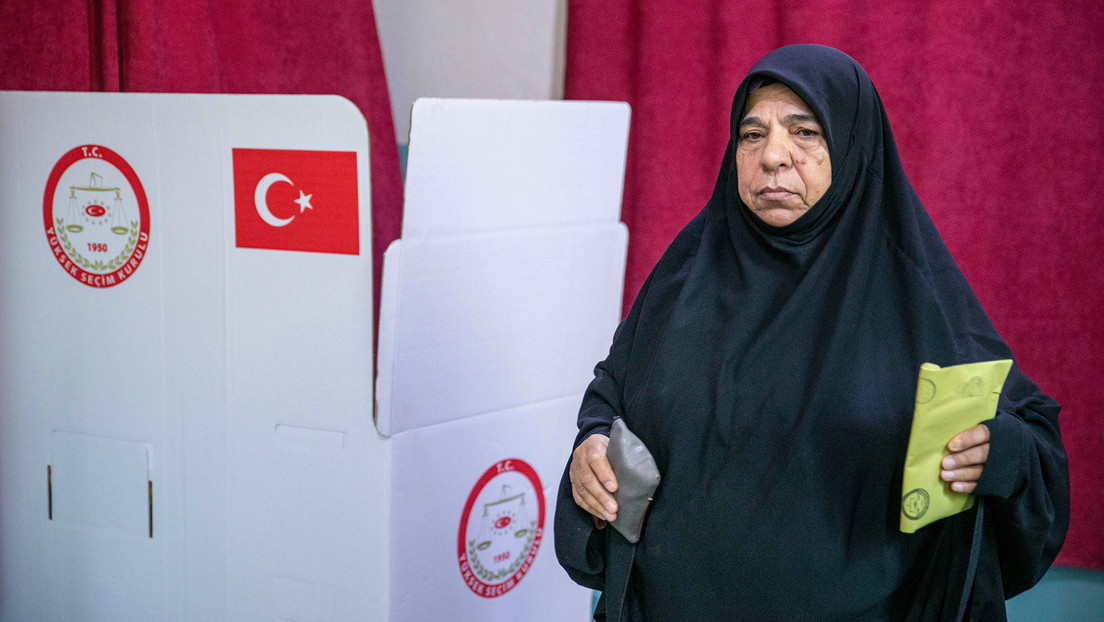 'De poder a poder': Turquía acude dividida a las urnas para aupar a Erdogan o a su máximo rival en una reñida segunda vuelta
