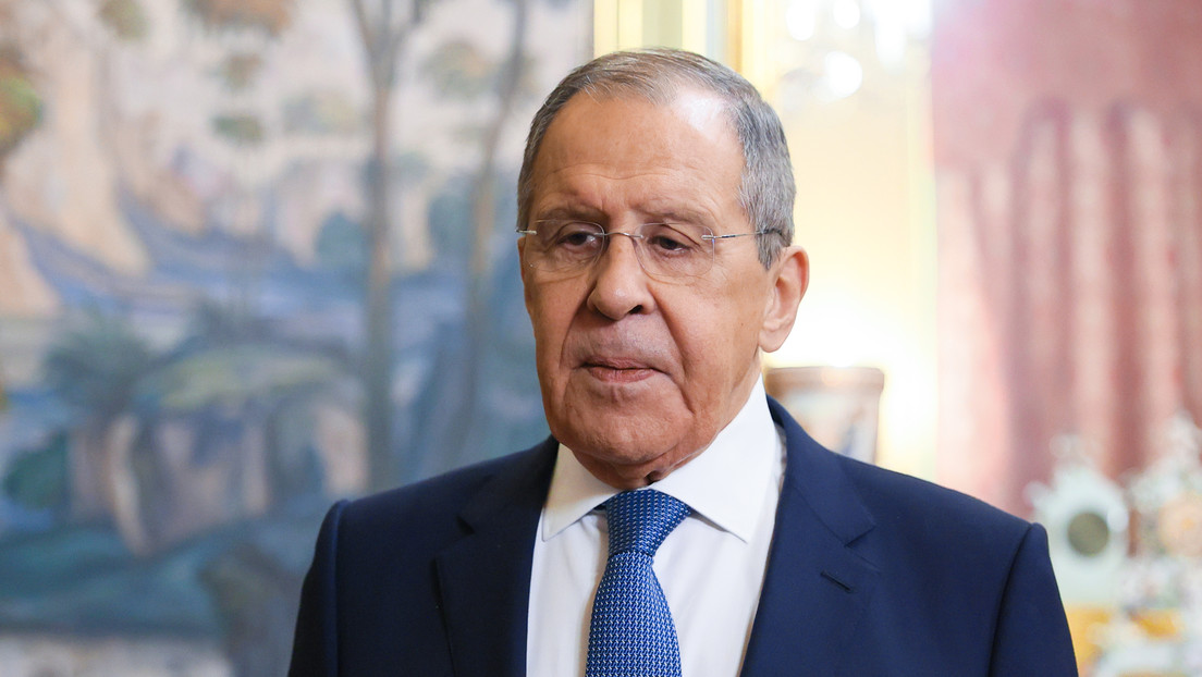 Lavrov: "El proceso de desdolarización tendrá un efecto curativo en la economía mundial"
