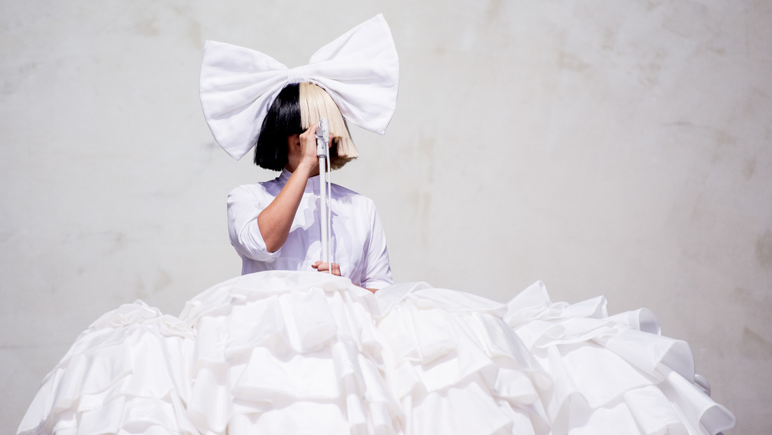 La cantante Sia revela que padece autismo