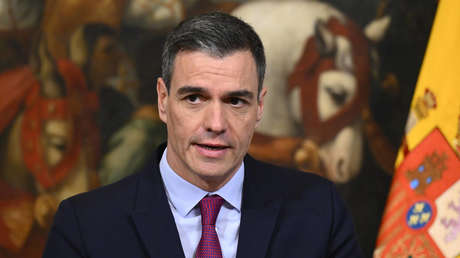 Pedro Sánchez propone enseñar materias técnicas con "perspectiva de género"