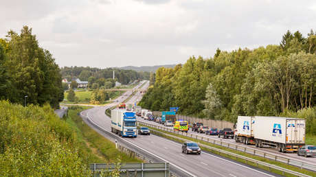 Suecia tendrá la primera carretera eléctrica que cargará vehículos en movimiento