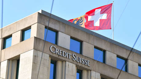 Ordenan a Credit Suisse pagar 926 millones de dólares por no proteger activos de un empresario georgiano