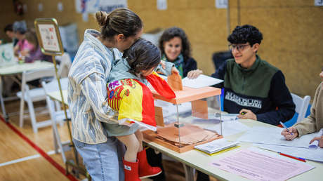 Un pueblo español marca un récord de votación al cerrar las urnas en menos de 30 segundos