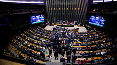Why is Lula's ministerial reform in Brazil at risk?