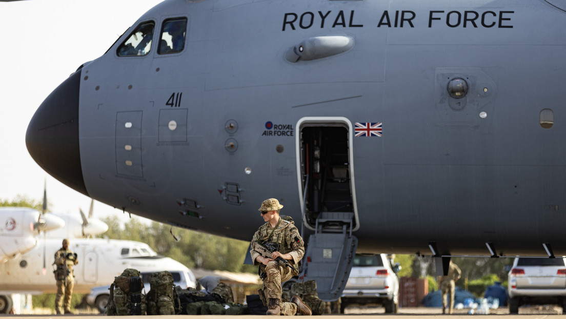 The Telegraph: Oficiales británicos piden no reclutar a más "pilotos blancos inútiles" en la Fuerza Aérea