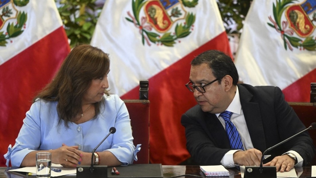 Perú denuncia amenazas a sus diplomáticos en México y pide investigar "el origen de estos hechos"