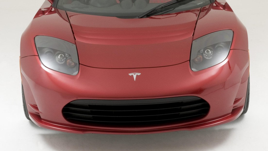 Ofrecen dos millones de dólares por 3 Teslas 'nuevos' hallados después de 13 años en China