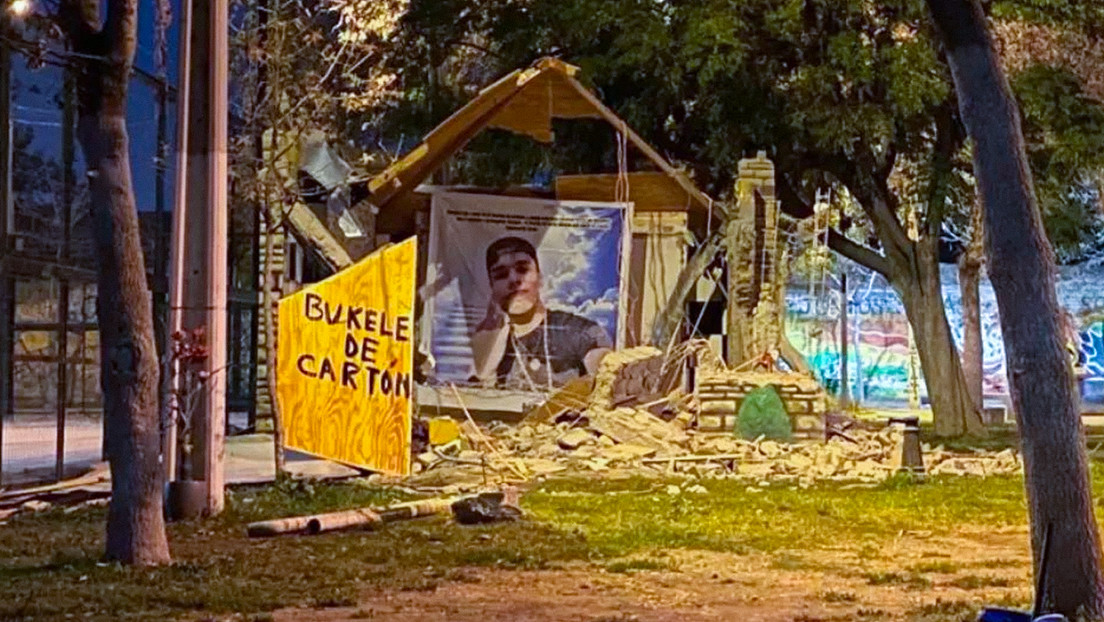 "Bukele de cartón": el mensaje contra Boric por su iniciativa de demoler 'narcomausoleos' en Chile