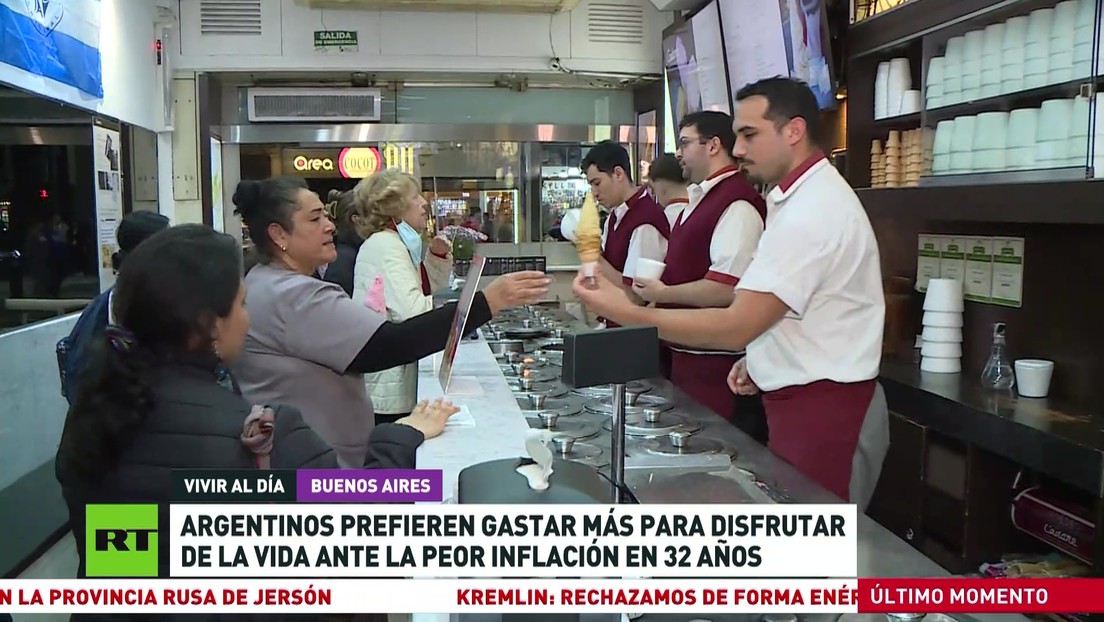 Argentinos prefieren gastar más para disfrutar de la vida ante la peor inflación en 32 años
