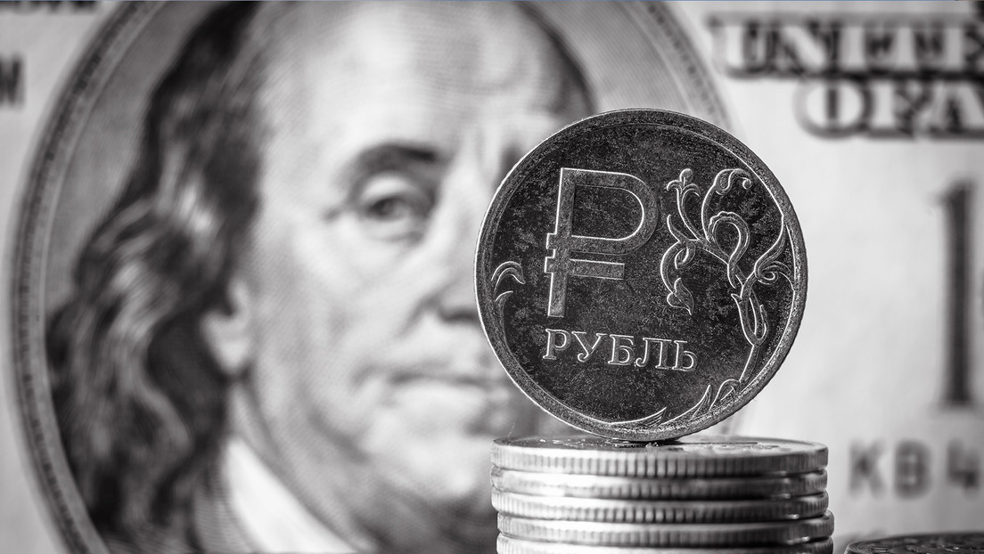 Ministro de Finanzas ruso: "No desafiamos al dólar, el dólar desafió a Rusia"