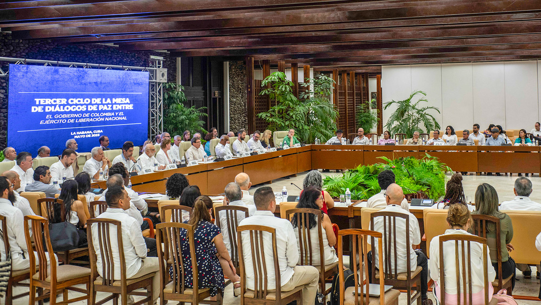 Aplazan cierre del tercer ciclo de diálogos entre ELN y el Gobierno de Colombia en Cuba