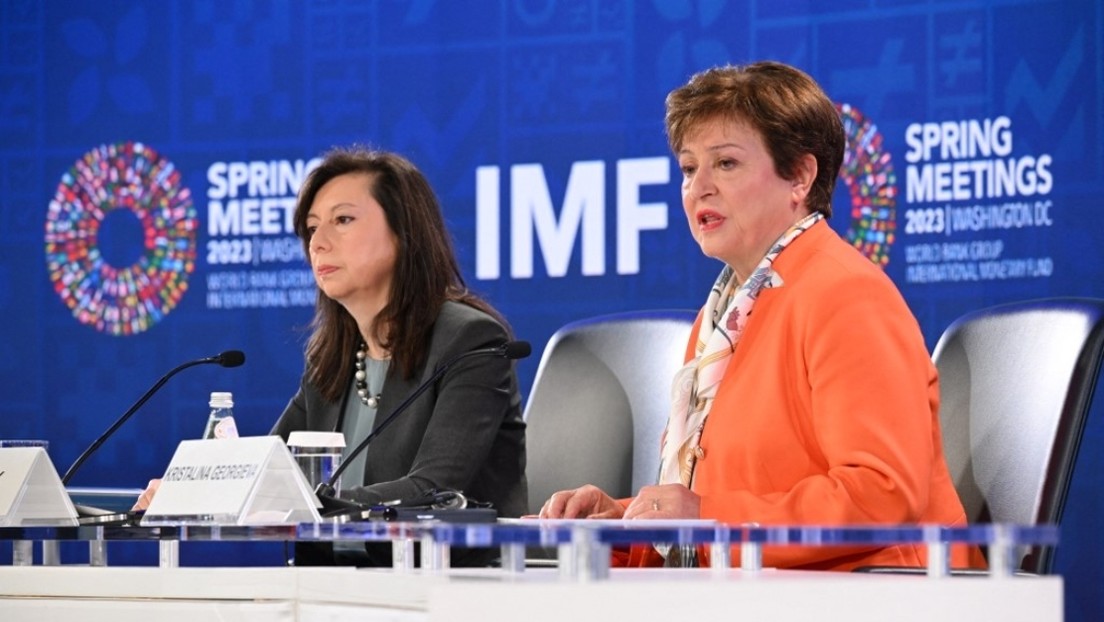 El FMI afirma que trabaja "muy estrechamente" con Argentina para reformular el programa vigente