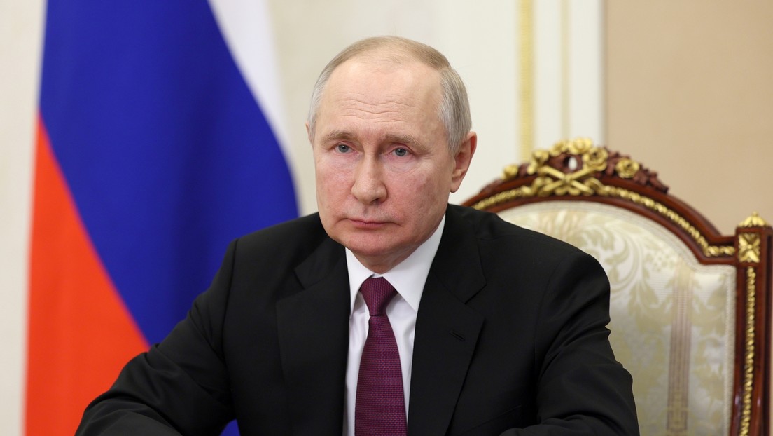 "Hay que usar lo mejor que existe en el mundo": Putin se opone a regresar al sistema educativo soviético