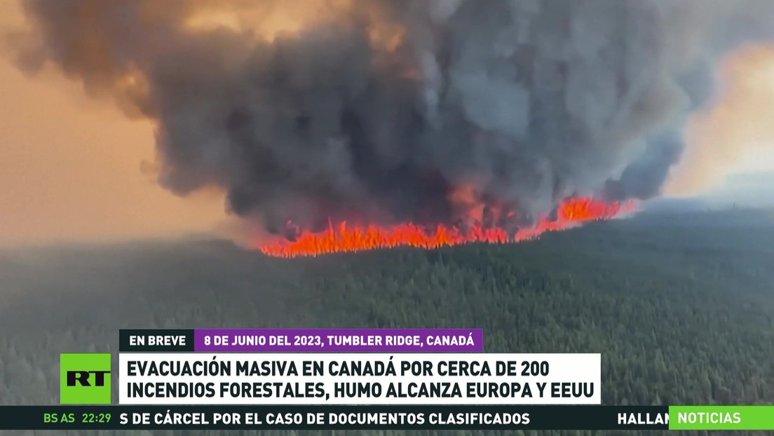 Evacuación Masiva En Canadá Por Incendios Forestales Mientras El Humo