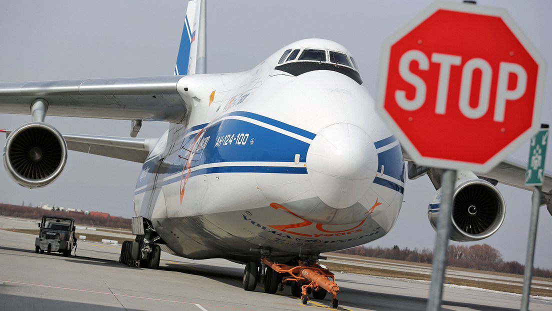 Canadá confisca un avión de carga ruso para enviarlo como ayuda a Ucrania