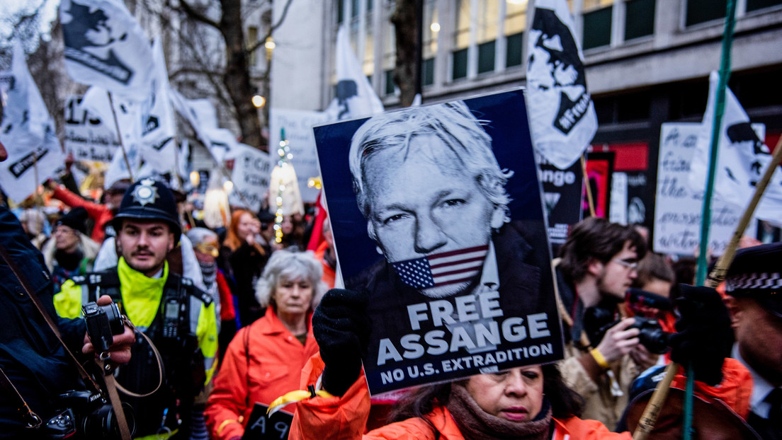 China: "No es Assange quien debe ser juzgado, sino el imperio 'hacker' que espía y roba secretos de países"