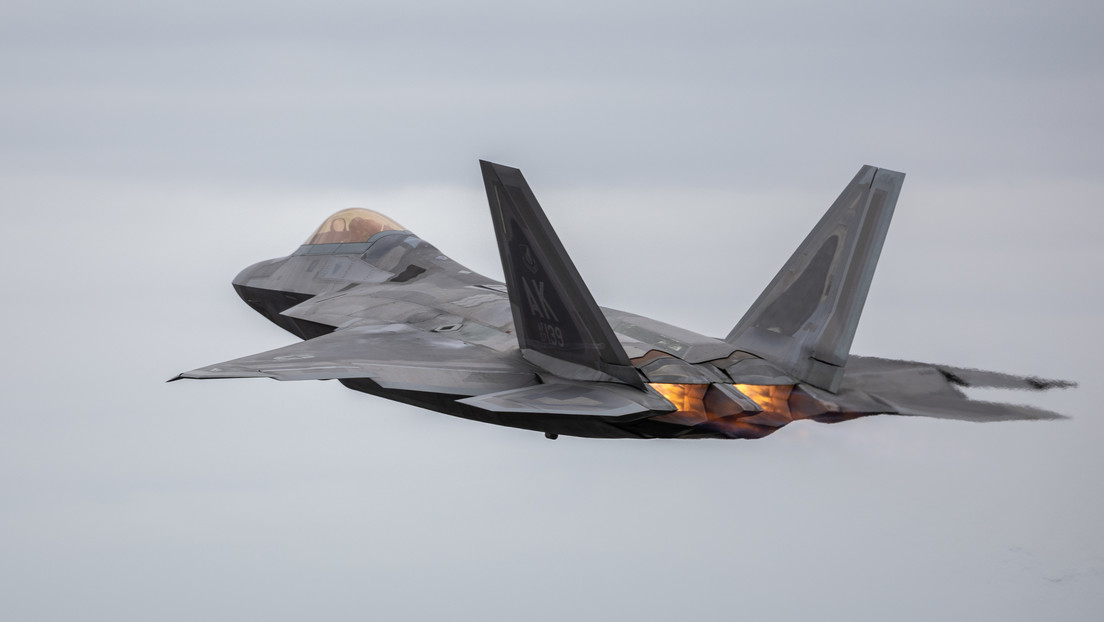 EE.UU. envía los nuevos cazas F-22 a Oriente Medio