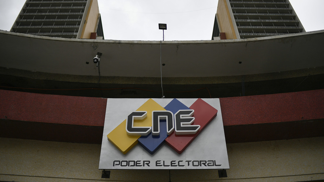 Renuncian los rectores y suplentes del Consejo Nacional Electoral en Venezuela