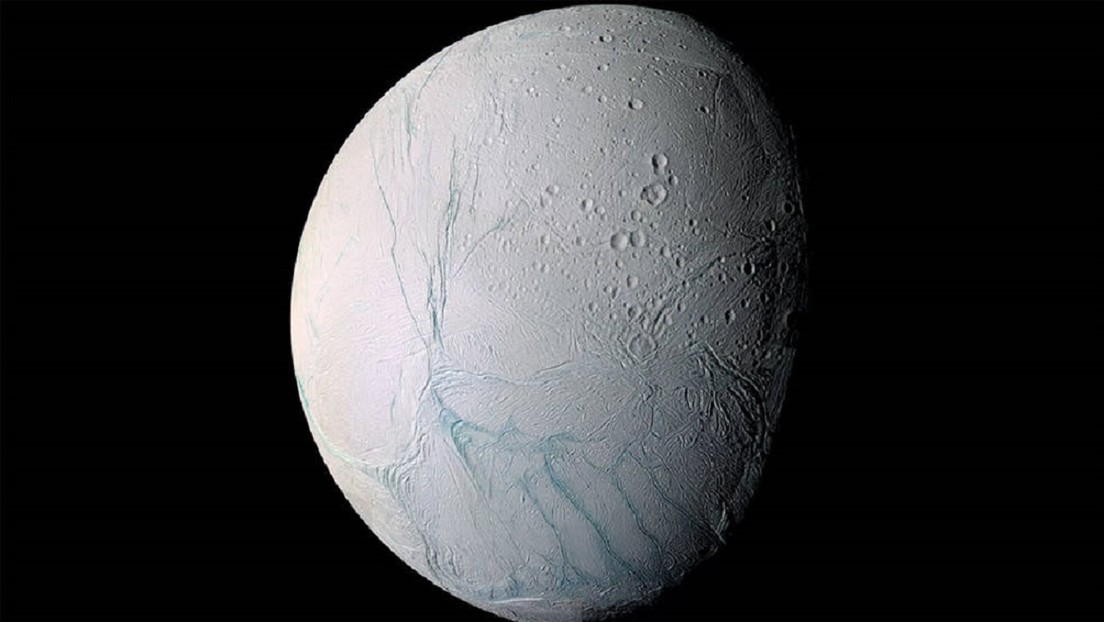 Descubren en una luna de Saturno elementos clave para la formación de la vida