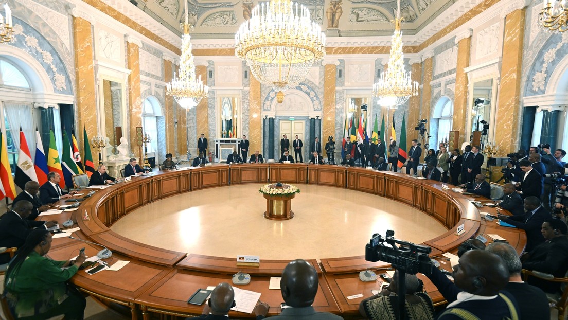 Putin se reúne con la misión de paz de líderes africanos