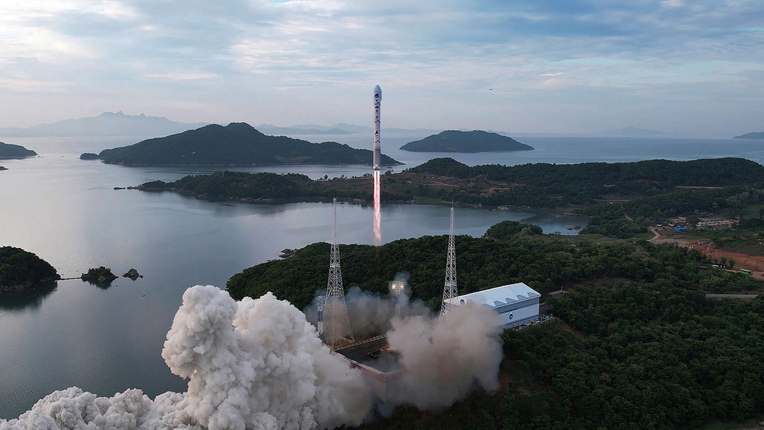 Corea del Norte califica el fallido lanzamiento de su satélite espía como el error "más grave"