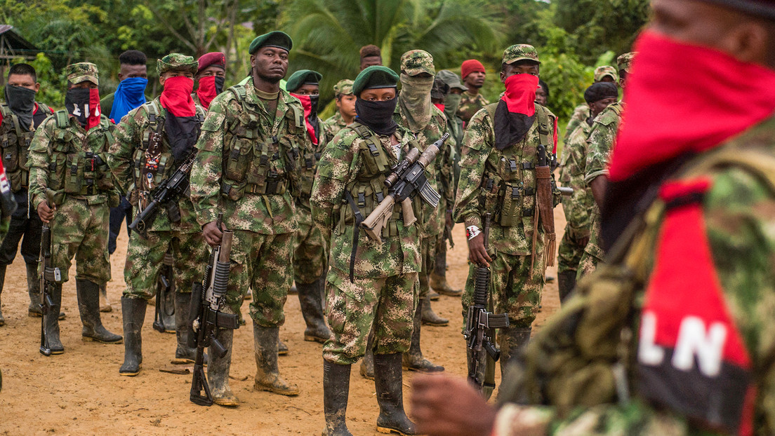 Jefe negociador colombiano ve "inadmisible" que el Estado financie al ELN y la guerrilla responde