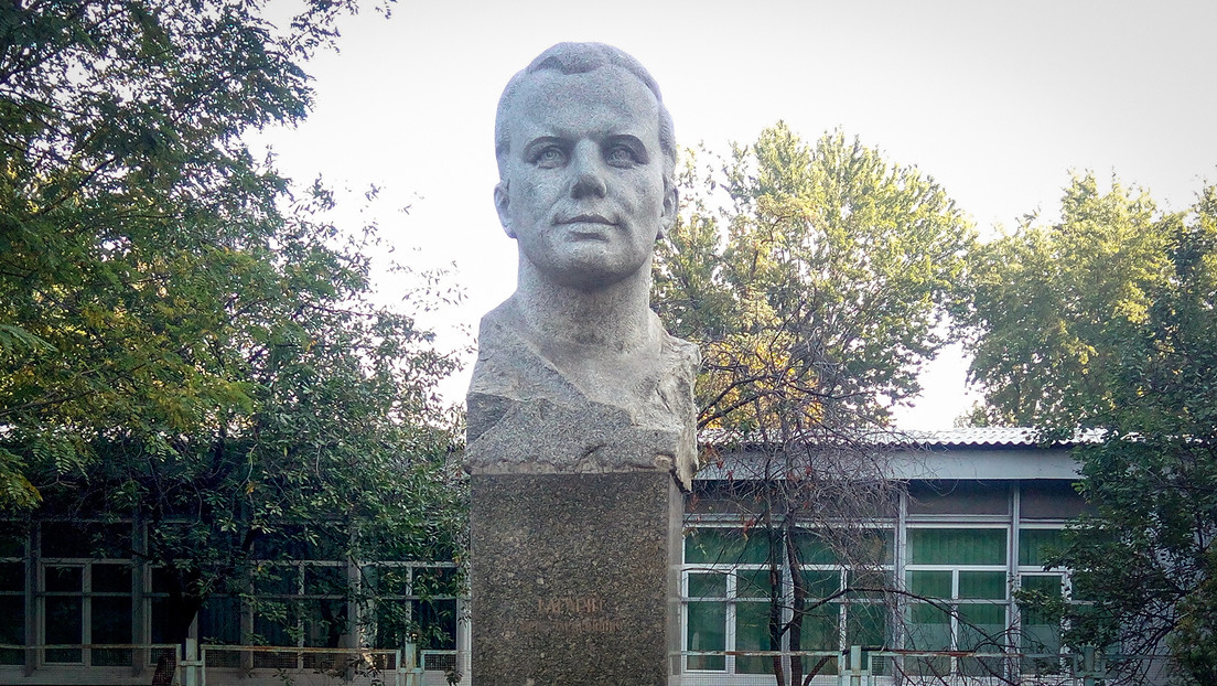 Desmantelan en Kiev un busto de Yuri Gagarin (FOTO)