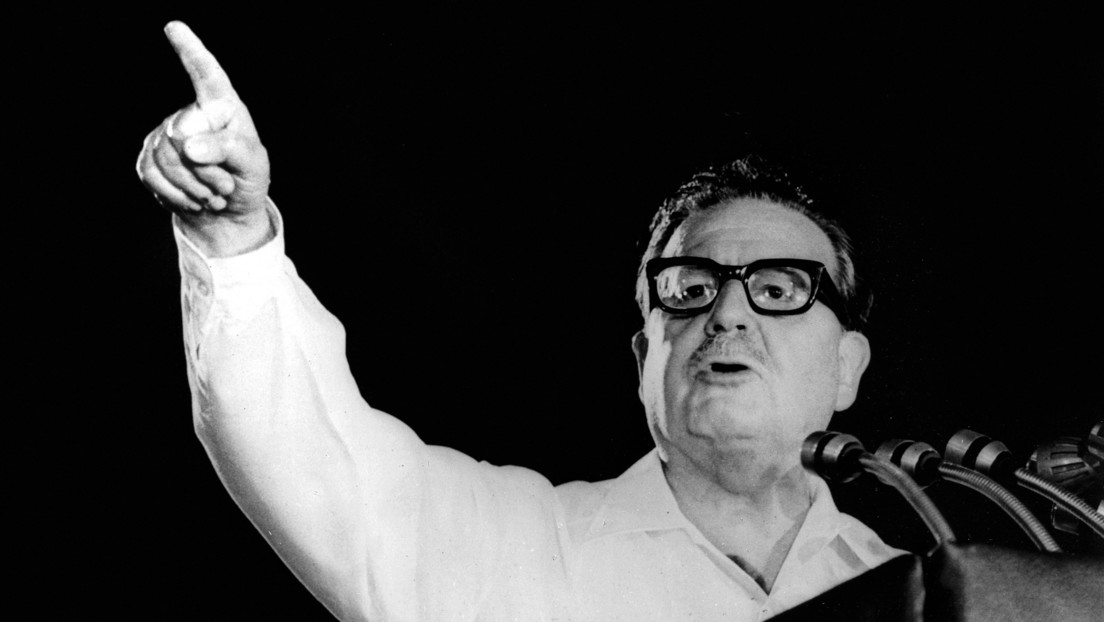 Piñera dice que Allende "no respetó los principios de la democracia" y provoca aluvión de críticas